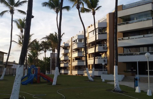 Pouso Alegre Buraquinho Apartment | PRIVILEGED SEAFRONT LOCATION, MAID SERVICE, 24-HOUR RECEPTION