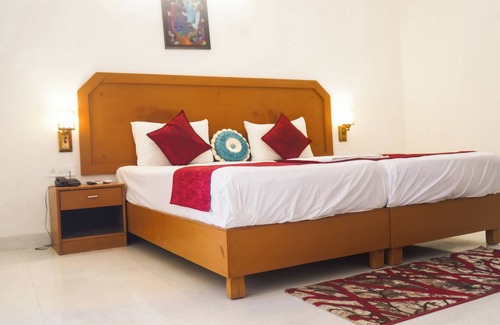 Khajuraho Hotel | Priyanka Resort