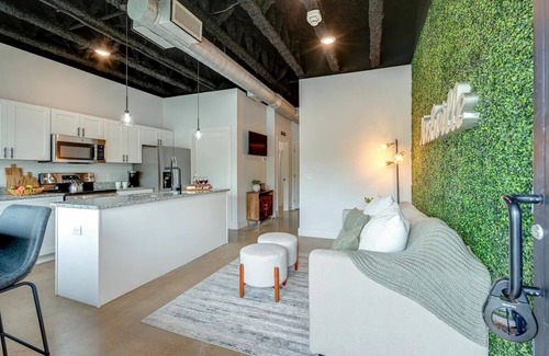Glencliff Estates Condo | Probably On Broadway, Cozy Nashville Condo