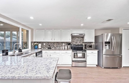 Northeast Carrollton House | Proctor Home with Game Room