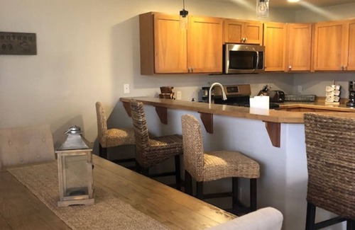 Valley West House | Prof. Decorated 3BR Townhouse