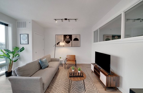 Brewerytown Apartment | Professional 1BR Apartment I Free Parking I Pool