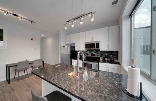 Brewerytown Apartment | Professional 1BR Apartment I Free Parking I Pool