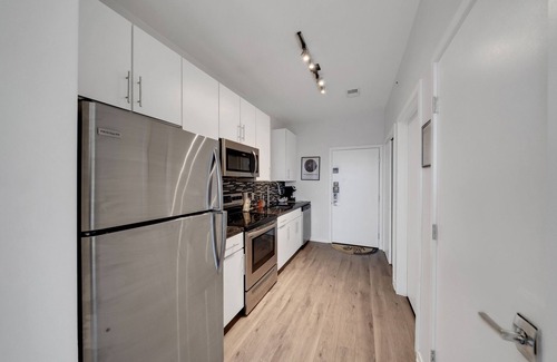 Brewerytown Apartment | Professional suite With Free Parking I Pool