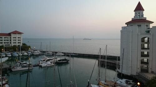 Seri Tanjung Pinang Apartment | Profolio @ Straits Quay