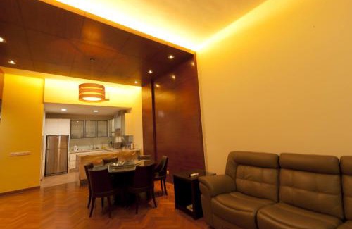 Seri Tanjung Pinang Apartment | Profolio @ Straits Quay