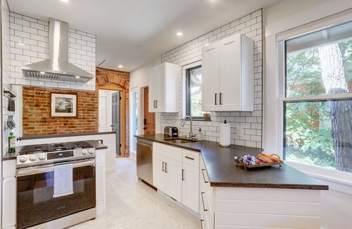 Central Boulder Condo | PROMO 10% MONTHLY DISCOUNT Downtown Boulder 1 Bedroom + Office Gem!