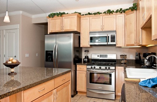 Lincoln City Condo | Promo! Top Floor Oceanfront Luxury Condo, Private Hot Tub, Indoor Pool & WiFi!