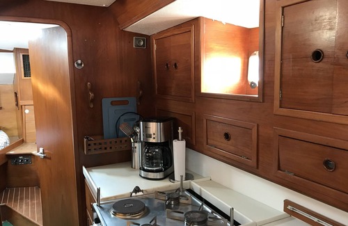 La Rochelle Boat Rental | PROMOTION *GRAND VOILIER 18 METRES TOUT CONFORT LA ROCHELLE 4 to 8 persons