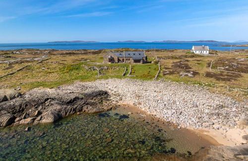 Gannoughs House | Property 464 - Claddaghduff