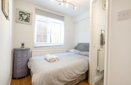 Swindon House | Prospect Place Long Stay Free Parking and Wi-FI