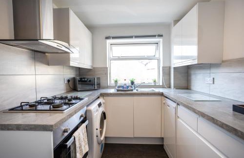 Swindon House | Prospect Place Long Stay Free Parking and Wi-FI