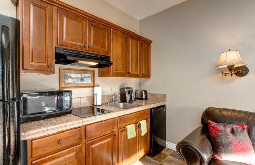 North Park City Apartment | Prospector Lodge 612 by Moose Management