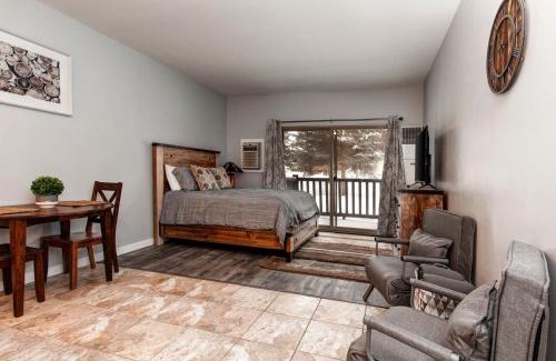 North Park City Apartment | Prospector Lodge 814 by Moose Management