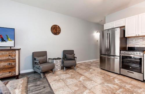 North Park City Apartment | Prospector Lodge 814 by Moose Management