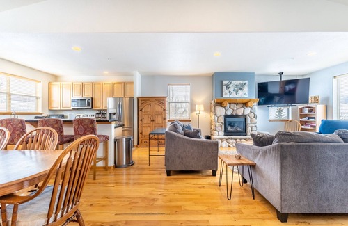 Wildernest Villa | Prospector Village 10A by Summit County Mountain Retreats