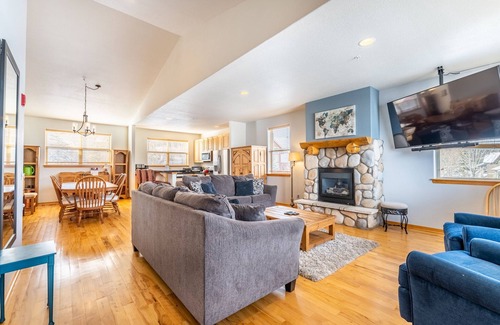 Wildernest Villa | Prospector Village 10A by Summit County Mountain Retreats