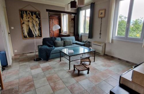 Sauveterre House | Provençal house with pool