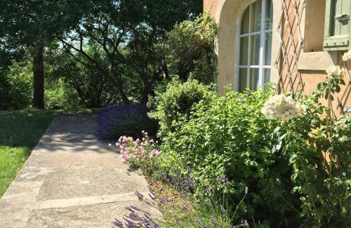 Cereste House | Provençal Villa With Luberon Views