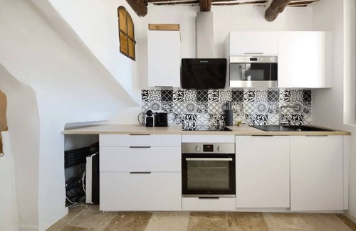 Eguilles House | Provençal village house 9 persons