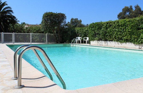 Antibes Ski Chalet | Provencal cottage in Antibes