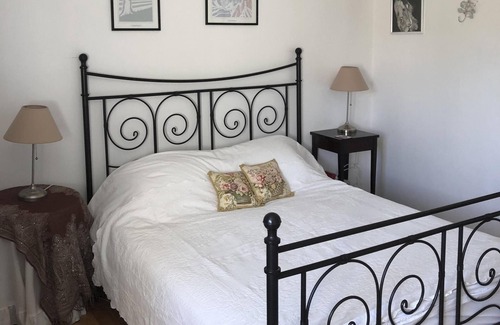 Gardanne House | Provençal country house with pool and large gardens