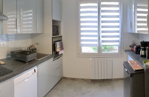 Six-Fours-les-Plages Villa | Provencal villa 1 km from the beaches, close to shops, pets welcome