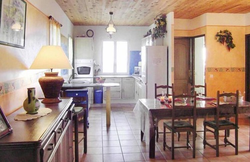 Bedoin House | Provencal holiday home with private garden, Bédoin