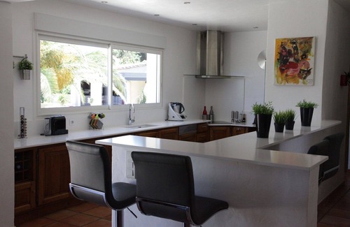 Istres Villa | Provencal house 4000 m2 of land breathtaking view of the pond
