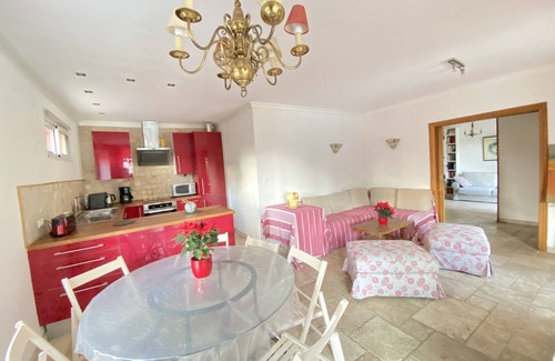 La Londe-les-Maures Villa | Provençal villa lou clappas with privative swimming pool and wooded garden