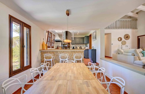 Peynier House | Provence house with swimming pool, Ste Victoire view, near Aix (sleeps 10)