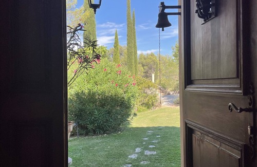 Peynier House | Provence house with swimming pool, Ste Victoire view, near Aix (sleeps 10)