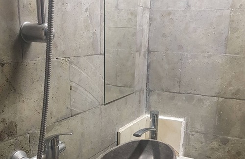 Duivendrecht Apartment | Provide working contract and housing contract and id 6m2 studio with 1m2 bath