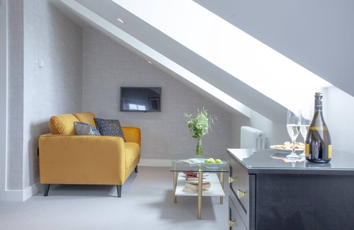 Brixham Hotel | Provident, Maritime Suites - a suite that sleeps 2 guests in 1 bedroom