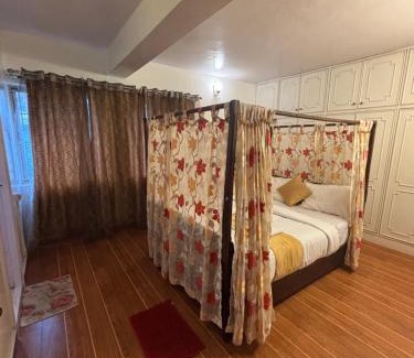 Ooty Hotel | PSR Rooms and Cottages