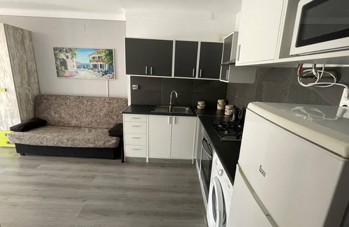 Roses Town Center Apartment | PSU. Studio in the centre, 100m from the beach, parking