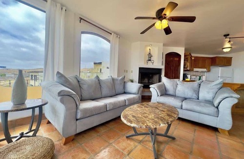 Playas de Rosarito Apartment | Puerto Nuevo Surf Villa Felicidad 2BR with pool
