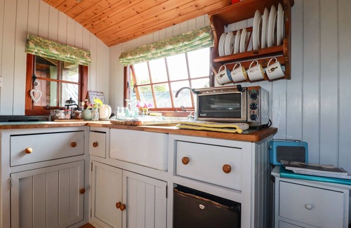 Brazzacott Cottage | Puddle Duck Shepherds Hut
