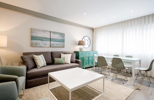 Plaza de Toros Vieja Apartment | Puerto de Málaga Premium 3 Bedrooms Apartment