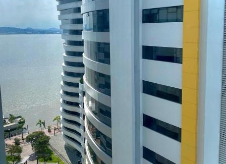 Puerto Santa Ana Apartment | Puerto Santa Ana - Vista al Río