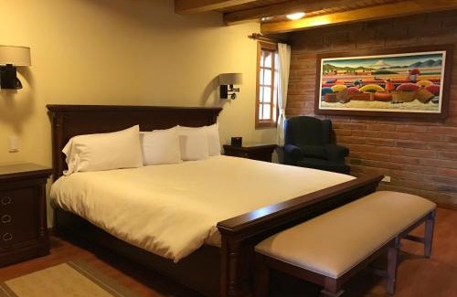 Eugenio Espejo Resort | Puertolago Country Inn & Resort