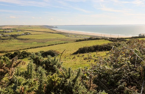 Haverfordwest Cottage | PUFFIN CHALET, family friendly, with a garden in Roch
