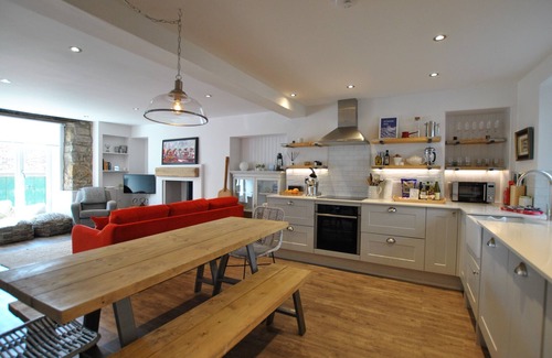 Anstruther House | Puffin House- stylish home by the sea