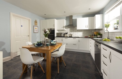 Lelant Cottage | Puffin Way is a spacious and detached four-bedroom holiday home in Cornwall