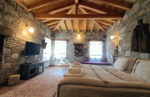 Soke Hotel | Puli Stone Houses