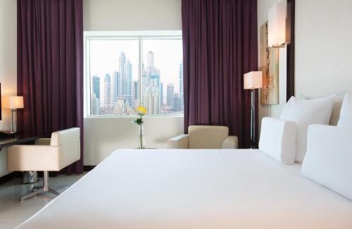 Jumeirah Lake Towers Hotel | Pullman Dubai Jumeirah Lakes Towers