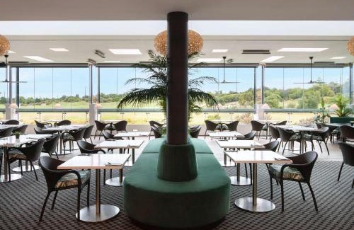 Magenta Shores Hotel | Pullman Magenta Shores Resort