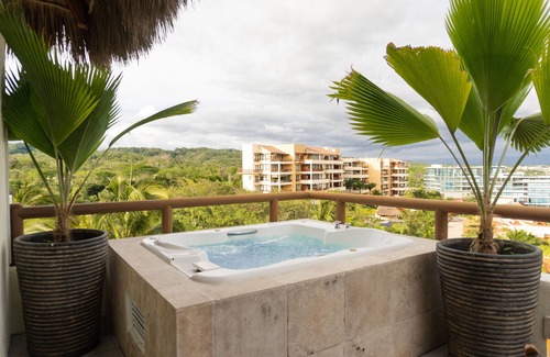 Puerto Vallarta Condo | Punta Esmeralda, 4 bedroom, luxury condominium with spectacular view.
