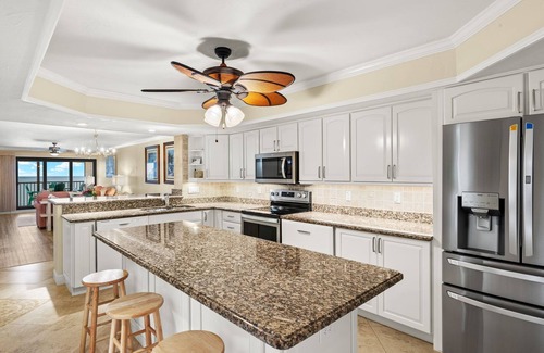 Sanibel Condo | Pure Coastal Luxury: Beachfront Condo, Private sundeck Deck & Breathtaking views