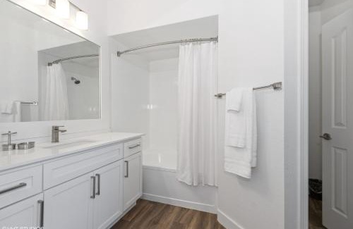 North Scottsdale Apartment | Pure Suites 2 Bed N Scottsdale McDowell Mtn Ranch Gym Pool